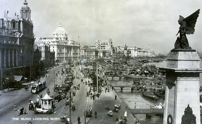 Framed Print : Shanghai China The Bund Looking North Framed Print : Shanghai China The Bund Looking North