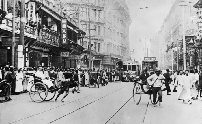 Framed Print : Shanghai Street Framed Print : Shanghai Street