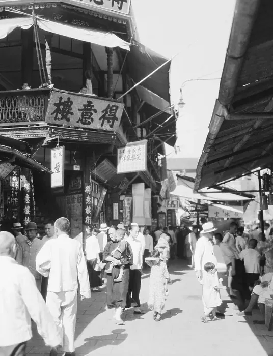 Framed Print : Shanghai Street Scene Framed Print : Shanghai Street Scene