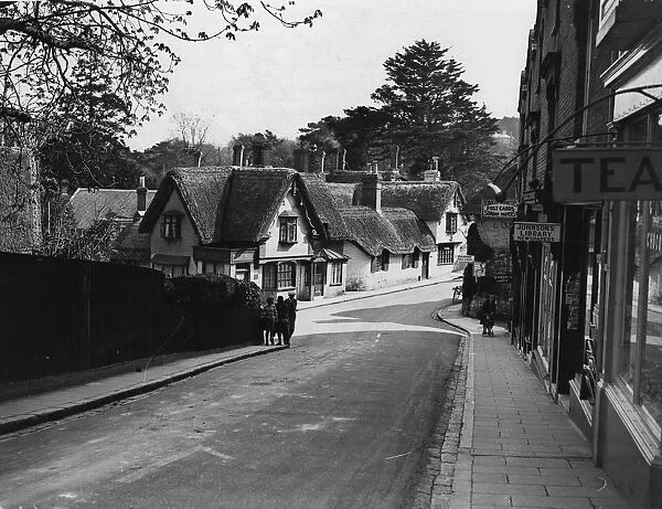 Shanklin. circa 1930: An almost empty street in Shanklin, Isle of Wight