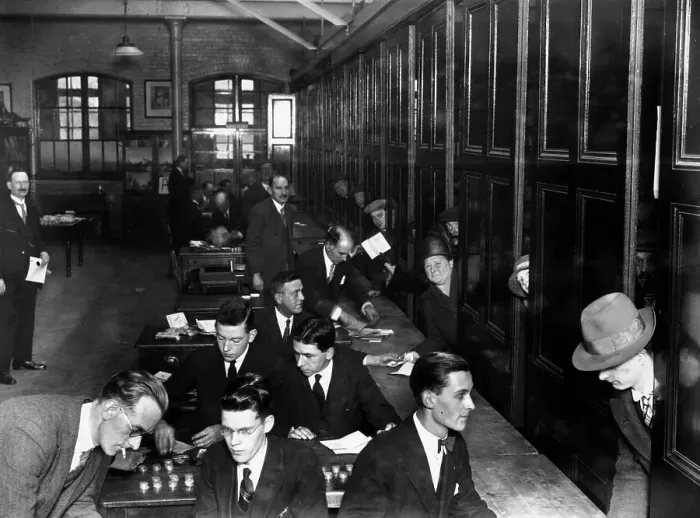 Framed Print : Share Out. December 1926: Investors line up for their return Framed Print : Share Out. December 1926: Investors line up for their return