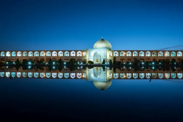Framed Print : Sheikh Lotfollah Mosque at at Naqsh-e-Jahan Square, Iran Framed Print : Sheikh Lotfollah Mosque at at Naqsh-e-Jahan Square, Iran