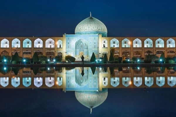Sheikh Lotfollah Mosque at Naqsh-e-Jahan Square, Iran