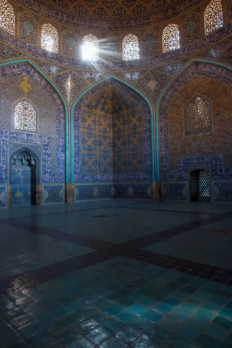 Framed Print : Sheikh Lotfollah Mosque at Naqsh-e-Jahan Square, Isfahan, Iran Framed Print : Sheikh Lotfollah Mosque at Naqsh-e-Jahan Square, Isfahan, Iran