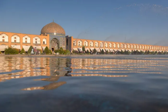 Framed Print : Sheikh Lotfollah Mosque in Naqsh-e-Jahan Square Framed Print : Sheikh Lotfollah Mosque in Naqsh-e-Jahan Square