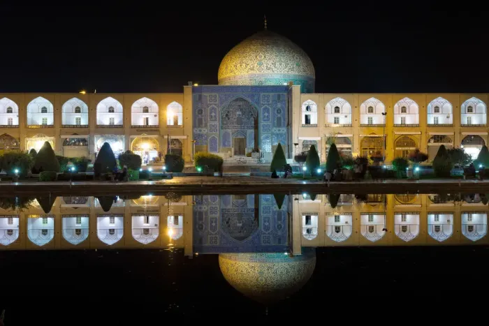 Framed Print : Sheikh Lotfollah Mosque by night, Isfahan, Iran Framed Print : Sheikh Lotfollah Mosque by night, Isfahan, Iran