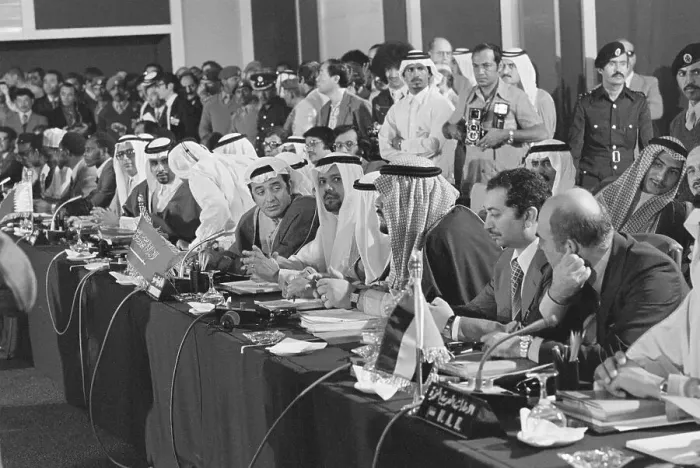 Framed Print : Sheikh Yamani at OPEC Meeting Framed Print : Sheikh Yamani at OPEC Meeting