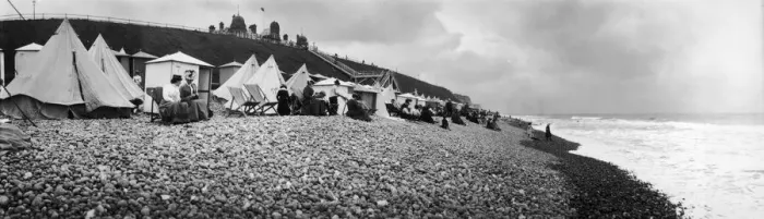 Framed Print : Sheringham Shingle