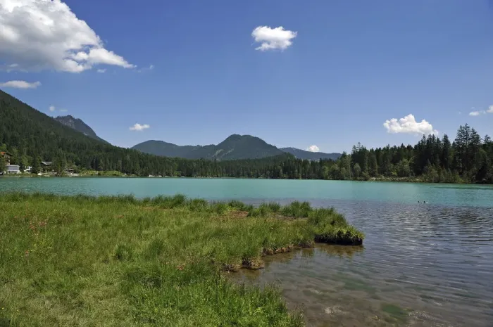 Framed Print : The shimmering green Lake Hintersee, Ramsau bei Berchtesgaden, Berchtesgadener Land District, Upper Bavaria, Bavaria, Germany Framed Print : The shimmering green Lake Hintersee, Ramsau bei Berchtesgaden, Berchtesgadener Land District, Upper Bavaria, Bavaria, Germany