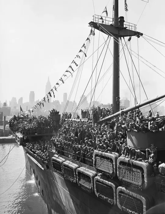 Framed Print : Ship Deck Crowded With American Soldiers Framed Print : Ship Deck Crowded With American Soldiers