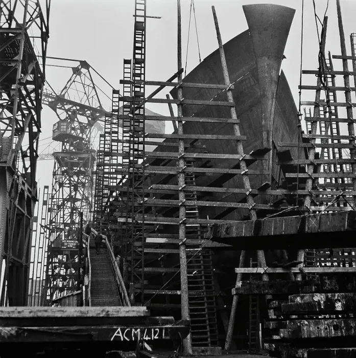 Framed Print : Shipbuilding Framed Print : Shipbuilding