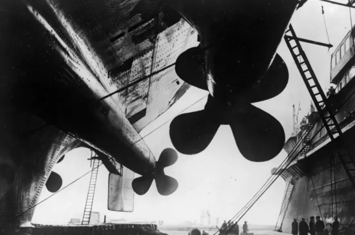 Framed Print : Shipss Propellers Framed Print : Shipss Propellers