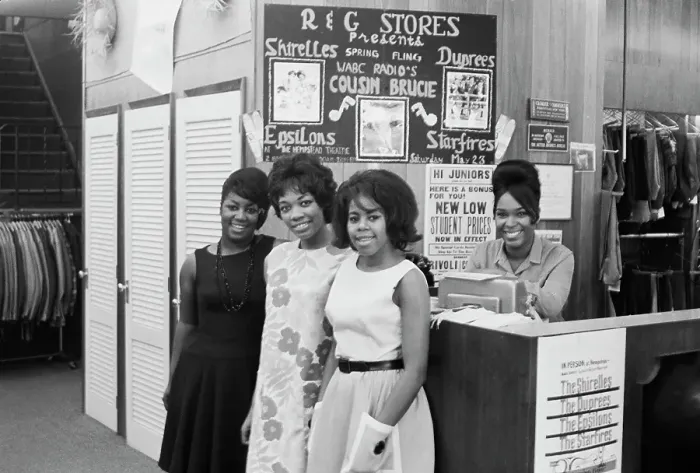 Framed Print : The Shirelles Framed Print : The Shirelles