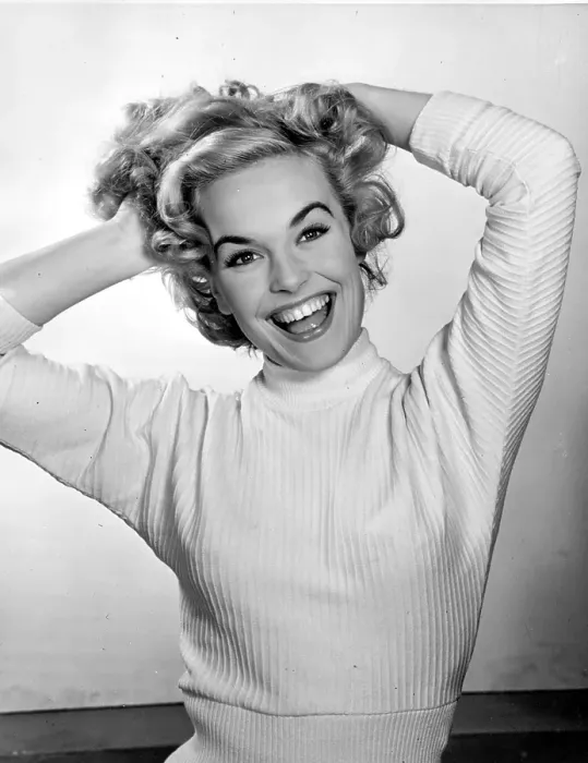 Framed Print : Shirley Eaton Framed Print : Shirley Eaton