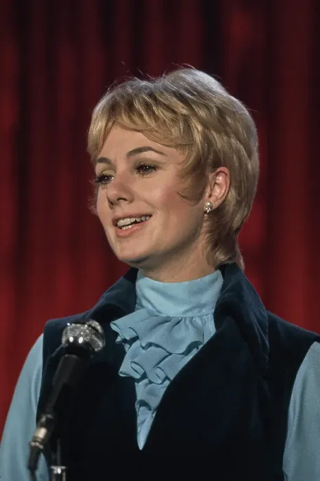 Framed Print : Shirley Jones, American Actress & Singer Framed Print : Shirley Jones, American Actress & Singer