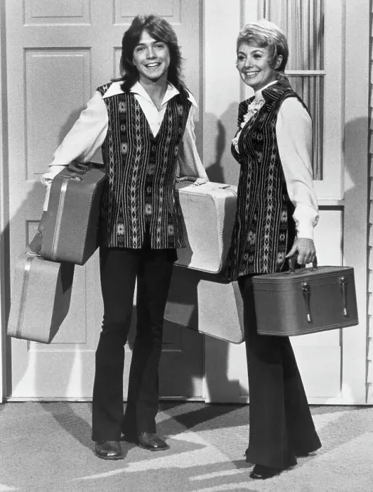: Shirley Jones and David Cassidy In The Partridge Family : Shirley Jones and David Cassidy In The Partridge Family