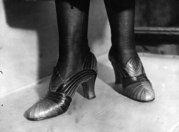Shoe Fair. 5th October 1925: A pair of the latest fashion shoes