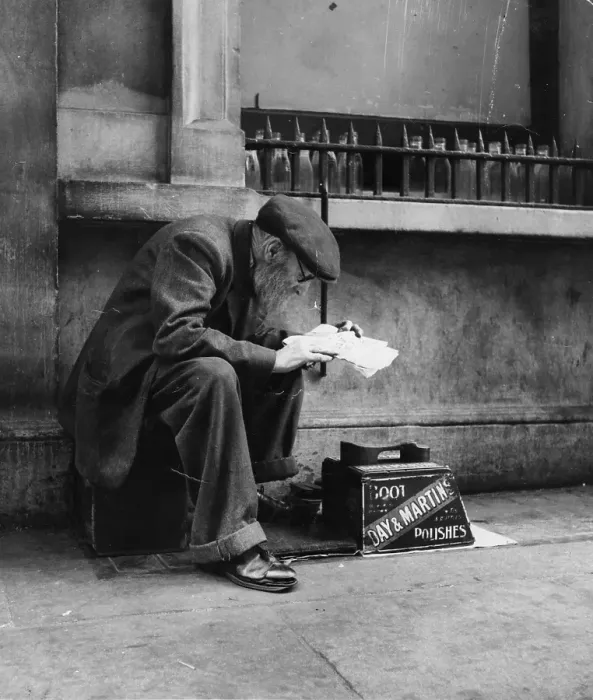 Framed Print : Shoeshine Wait Framed Print : Shoeshine Wait