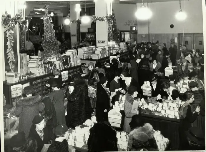 Framed Print : Shoppers In Nyc Department Store Framed Print : Shoppers In Nyc Department Store