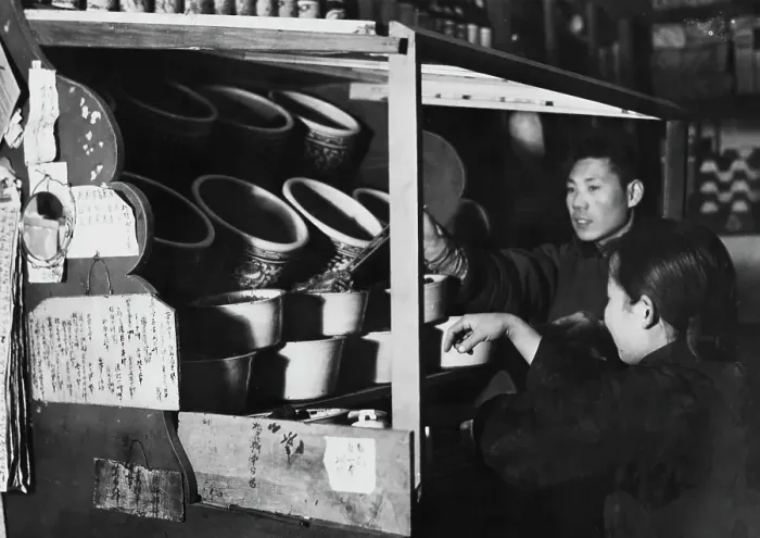 Framed Print : Shopping in China, 1930s Framed Print : Shopping in China, 1930s