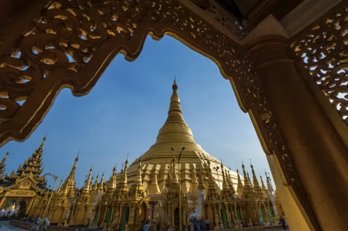 Framed Print : Shwedagon pagoda Framed Print : Shwedagon pagoda