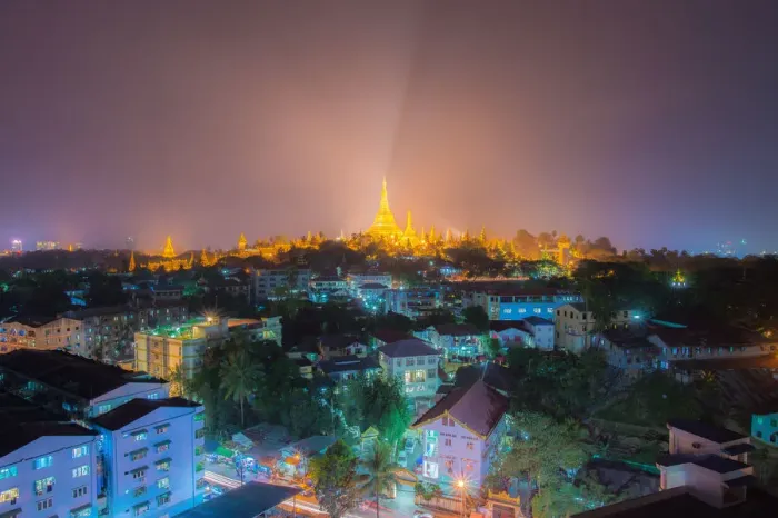 Framed Print : Shwedagon Pagoda at twilight after sunset, Yangon, Myanmar Framed Print : Shwedagon Pagoda at twilight after sunset, Yangon, Myanmar