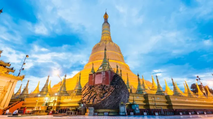 Framed Print : shwemadaw pagoda in myanmar Framed Print : shwemadaw pagoda in myanmar