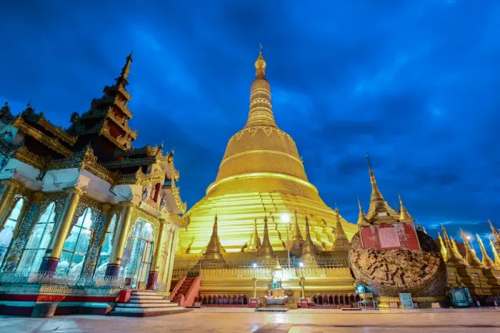 Framed Print : Shwemawdaw paya the most famous pagoda in bago, myanmar Framed Print : Shwemawdaw paya the most famous pagoda in bago, myanmar