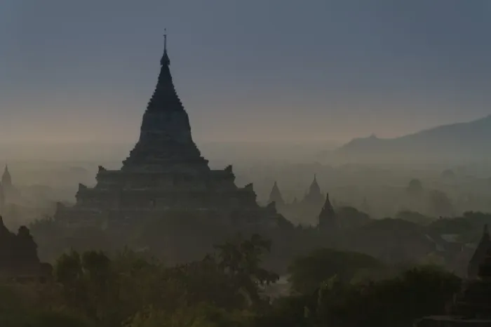 Framed Print : Shwesandaw pagoda, Bagan Framed Print : Shwesandaw pagoda, Bagan
