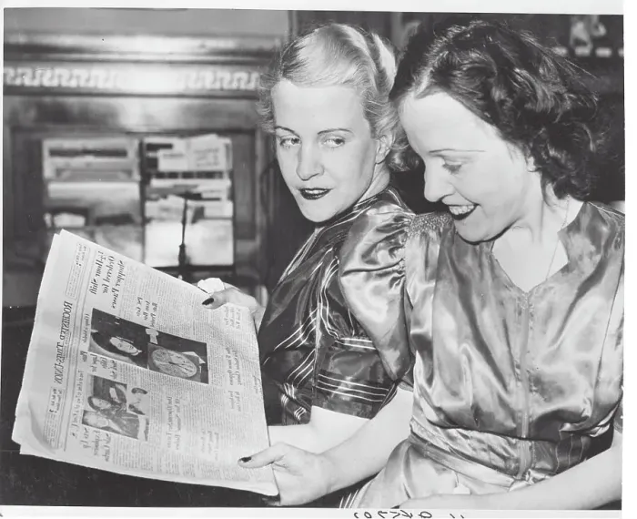 Framed Print : Siamese Twins Daisy and Violet Hilton Reading Newspaper Framed Print : Siamese Twins Daisy and Violet Hilton Reading Newspaper