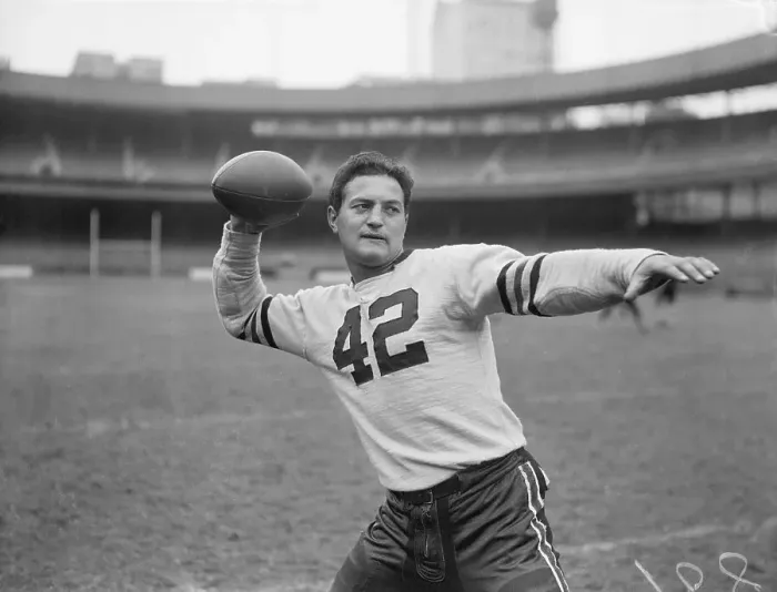 Framed Print : Sid Luckman in Passing Position with Football Framed Print : Sid Luckman in Passing Position with Football