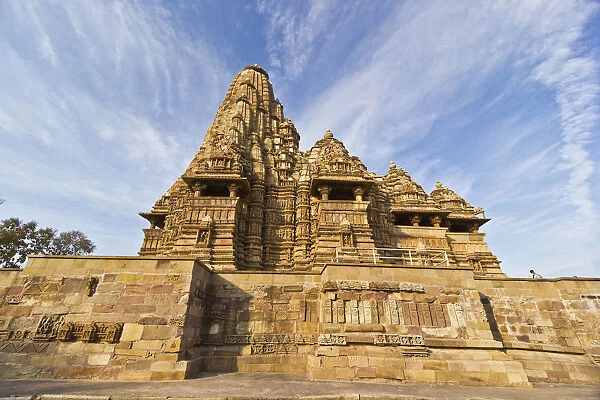 Sideview of Kandariya Mahadeva Temple, Khajuraho, Chhatarpur District, Madhya Pradesh, India