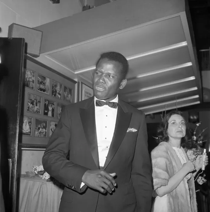Framed Print : Sidney Poitier At The Oscars Framed Print : Sidney Poitier At The Oscars