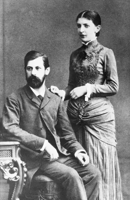 Framed Print : Sigmund Freud and Wife Martha Bernays Framed Print : Sigmund Freud and Wife Martha Bernays