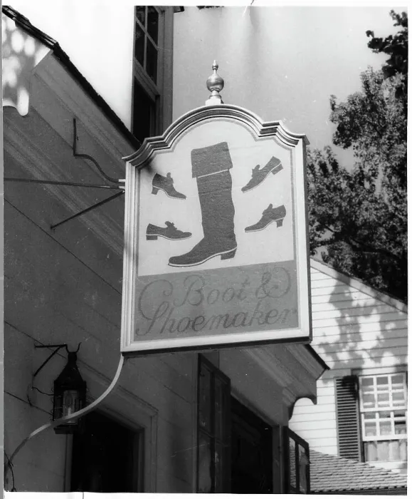 Framed Print : Sign Advertising A Bootmaker Framed Print : Sign Advertising A Bootmaker