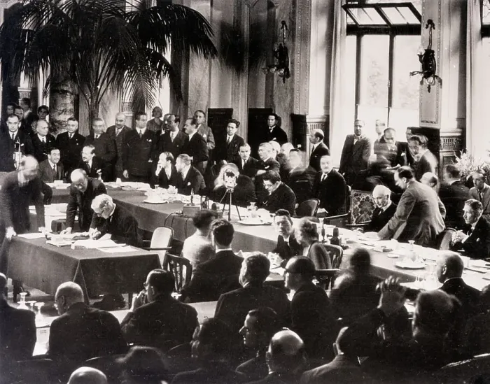 Framed Print : Signing the Lausanne Pact Framed Print : Signing the Lausanne Pact