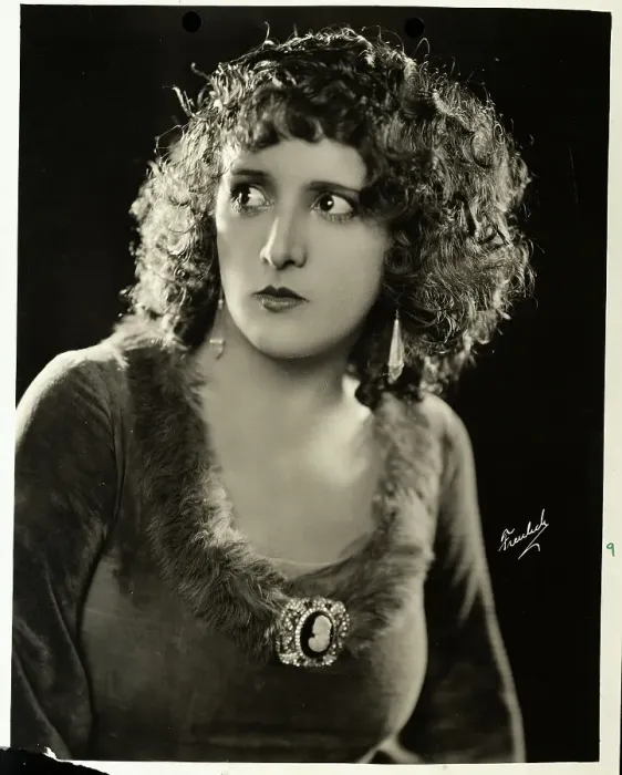 Framed Print : Silent Movie Star Estelle Taylor Framed Print : Silent Movie Star Estelle Taylor