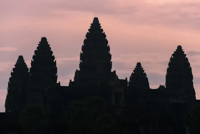 Framed Print : The silhouette of Angkor wat, Cambodia Framed Print : The silhouette of Angkor wat, Cambodia