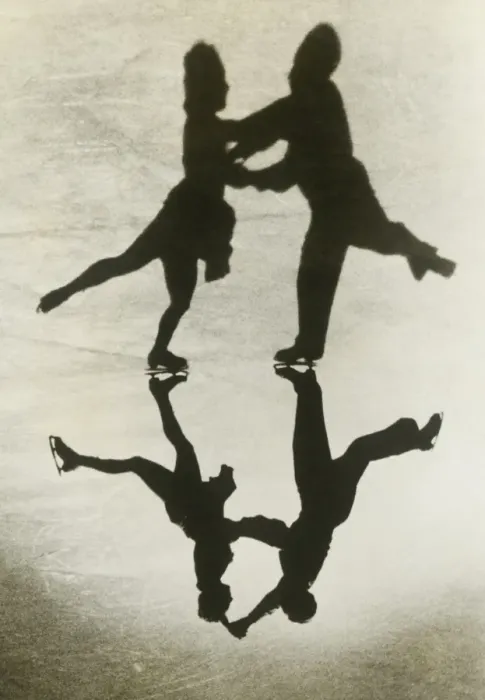 Framed Print : Silhouette of couple ice skating Framed Print : Silhouette of couple ice skating