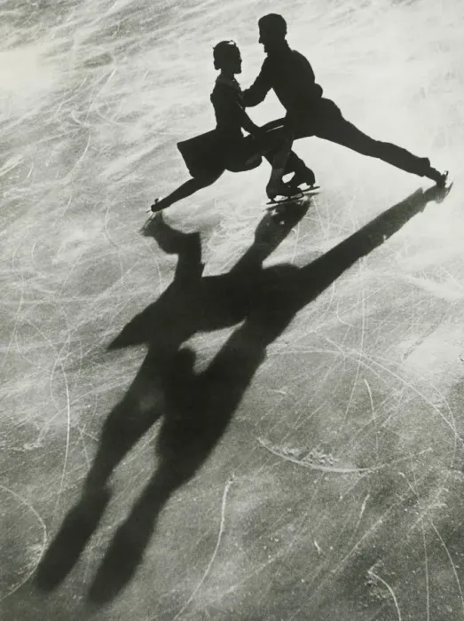 Framed Print : Silhouette of couple ice skating Framed Print : Silhouette of couple ice skating