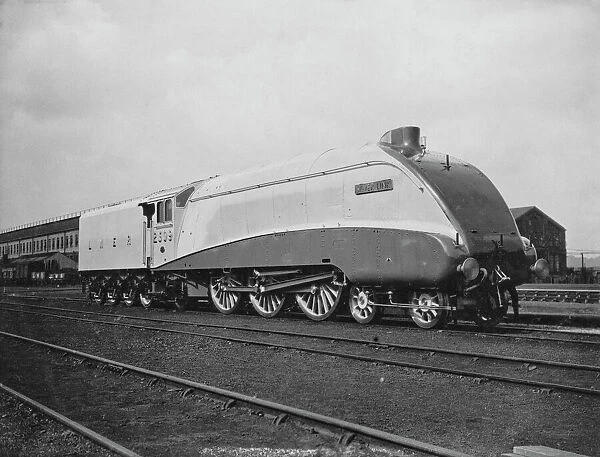 Silver Link Locomotive