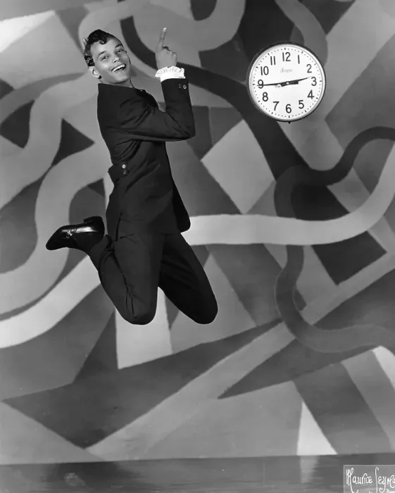 Framed Print : Singer Gary (U.S.) Bonds jumps Framed Print : Singer Gary (U.S.) Bonds jumps
