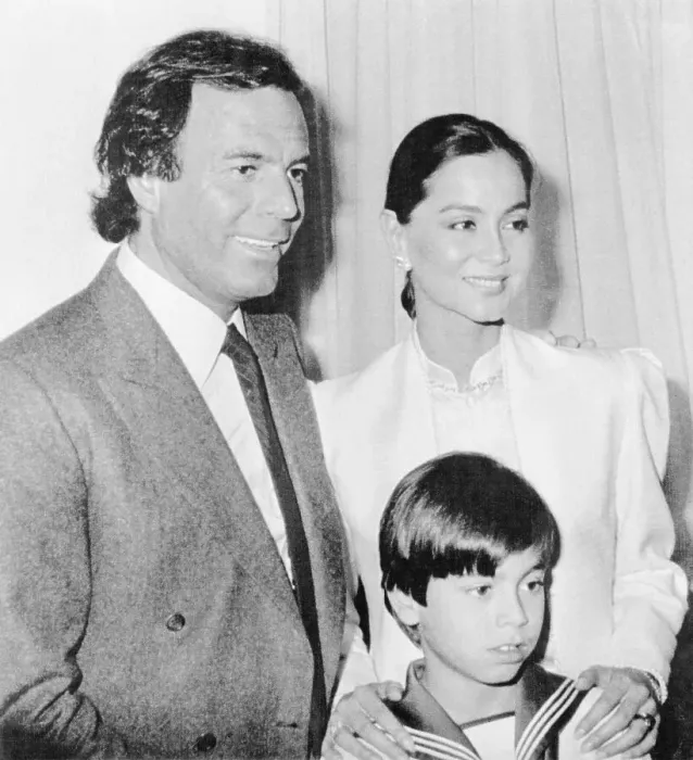 Framed Print : Singer Julio Iglesias with Wife and Son Framed Print : Singer Julio Iglesias with Wife and Son