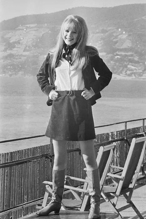 Framed Print : Singer Marianne Faithfull at San Remo Songfest Framed Print : Singer Marianne Faithfull at San Remo Songfest