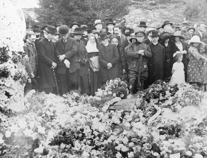 Framed Print : Sinn Fein Leader Michael Collins Funeral Framed Print : Sinn Fein Leader Michael Collins Funeral