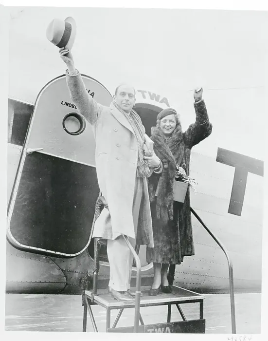 Framed Print : Sir Cedric Hardwicke and Mrs. Hardwick Waving Framed Print : Sir Cedric Hardwicke and Mrs. Hardwick Waving
