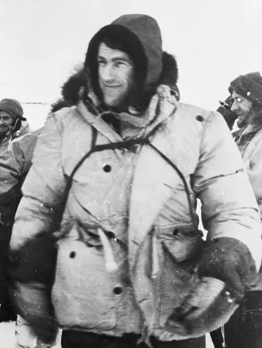 Framed Print : Sir Edmund Hillary Reaching South Pole Framed Print : Sir Edmund Hillary Reaching South Pole