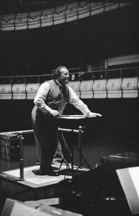 Framed Print : Sir Henry Rehearses Framed Print : Sir Henry Rehearses