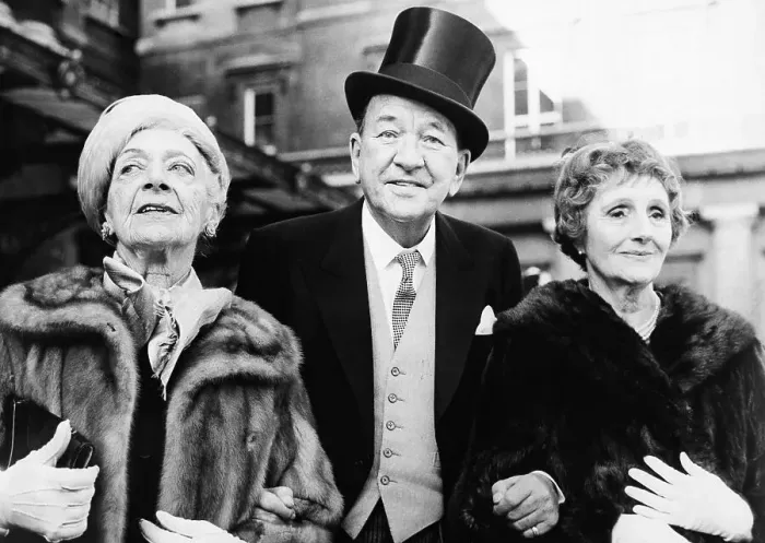 Framed Print : Sir Noel Coward Leaves Buckingham Palace Framed Print : Sir Noel Coward Leaves Buckingham Palace