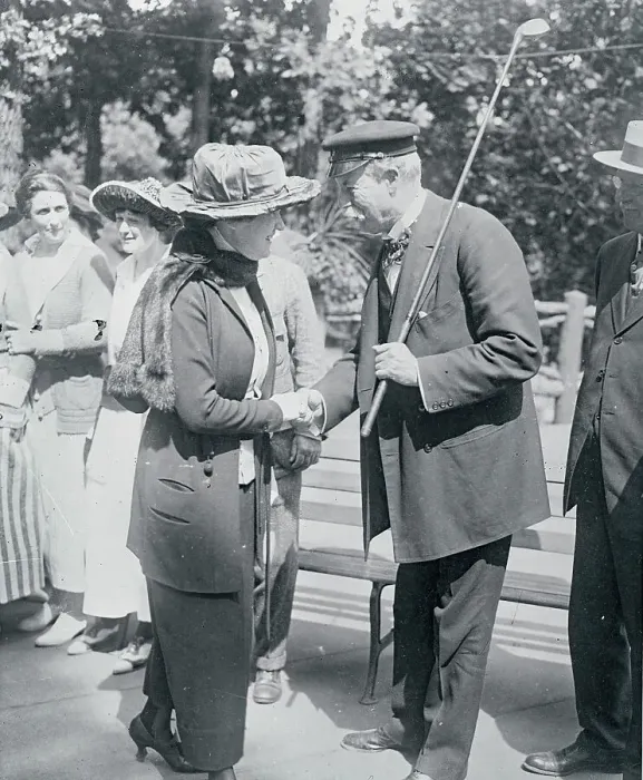 Framed Print : Sir Thomas Lipton Meeting Mrs. Whitford Buchan Framed Print : Sir Thomas Lipton Meeting Mrs. Whitford Buchan